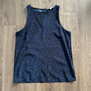 Sleeveless top in subtle black and navy leopard print